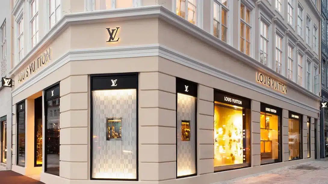 LVMH, Group Omnichannel Direction : Managed the Product Content & Discovery program at LVMH Group level, across some 30 Maisons